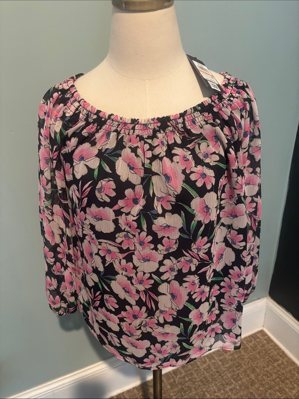 NWT Tommy Hilfiger Off The Shoulder Floral Blouse